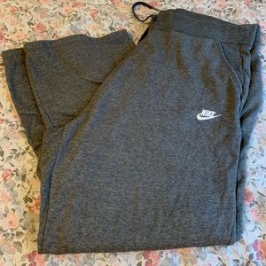 Women’s plus Nike pants